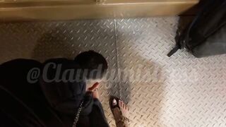 Claudia Domina - J'enmène Rémy en laisse à la Tour Eiffel [Flokossama]